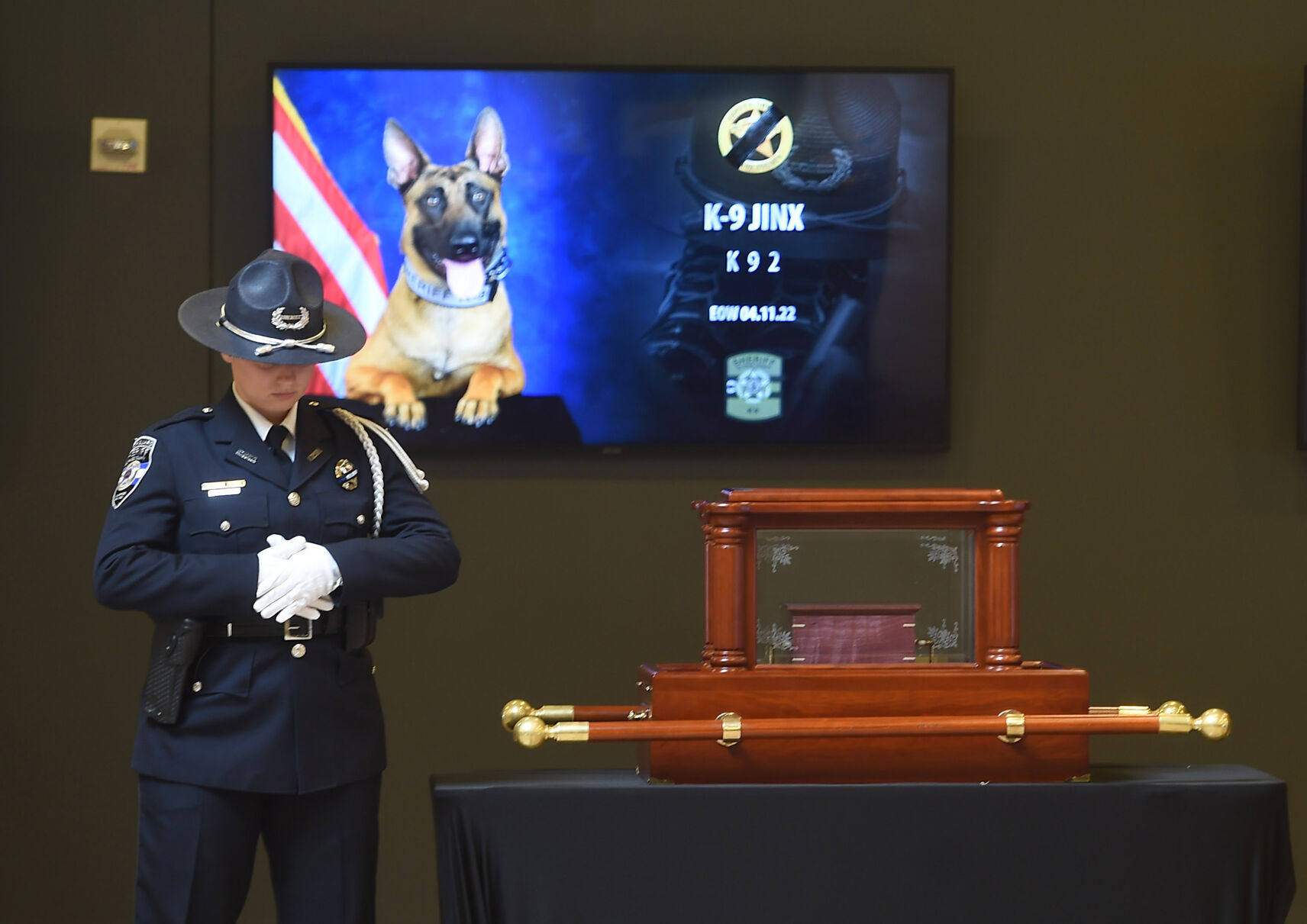 042122-news-dog-memorial 01.JPG